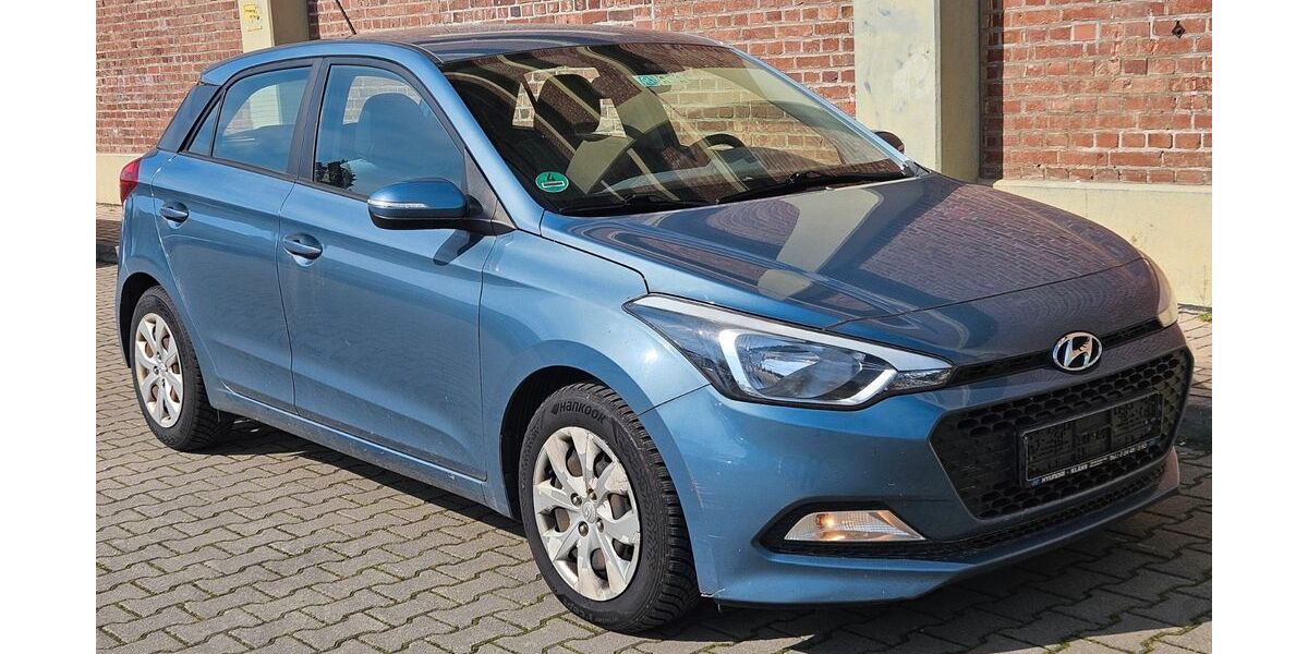 Hyundai i20 351.000 km 3.499 &euro; düren 52349