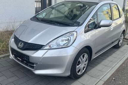 Honda Jazz 117.000 km 8.100 &euro; Köln 50765