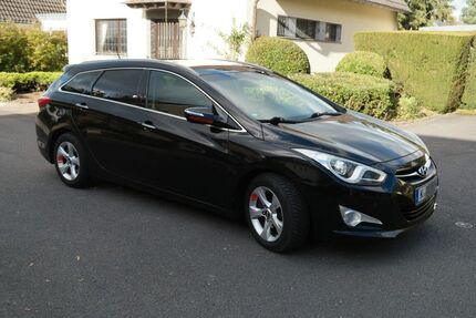 Hyundai i40 181.740 km 5.750 &euro; Köln 51069
