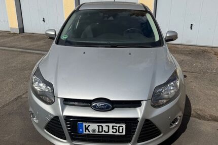 Ford Focus 113.500 km 5.250 &euro; Köln 50739