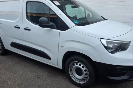 Opel Combo 176.000 km 8.050 &euro; Köln 51149