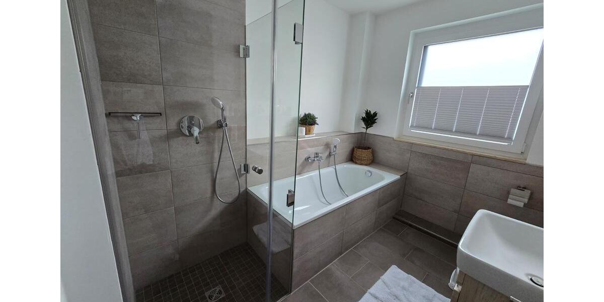 Reihenhaus Köln Porz - 5 Zimmer, 143 m&sup2;, 2.850&euro; | Angebot:26449177