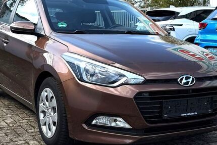 Hyundai i20 93.274 km 7.990 &euro; Düren 52349