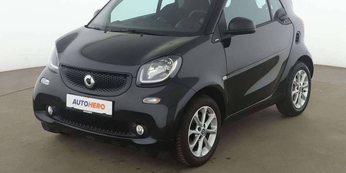 Smart forTwo 48.937 km 10.220 &euro; Köln 50739