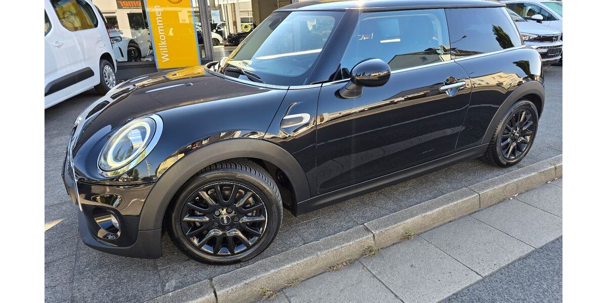 Mini ONE 129.331 km 14.400 &euro; Brühl 50321