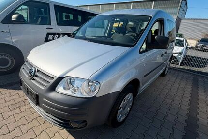 VW Caddy 122.197 km 9.000 &euro; Düren 52351