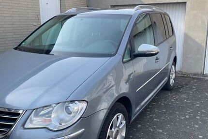 VW Touran 244.100 km 1.999 &euro; Köln 51105
