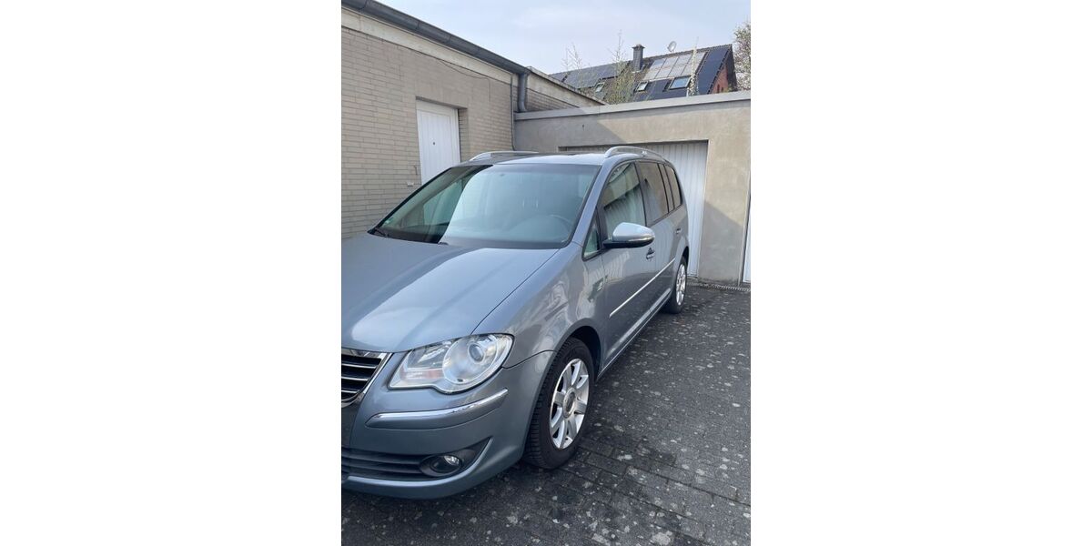 VW Touran 244.100 km 1.999 &euro; Köln 51105