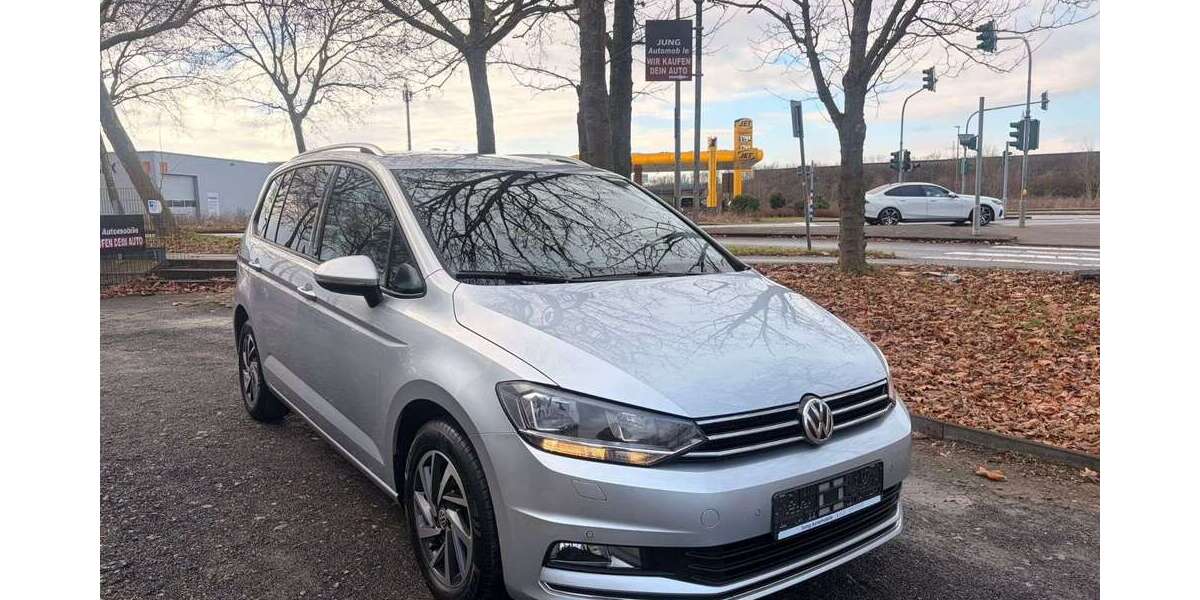 VW Touran 131.000 km 14.999 &euro; Köln 51109