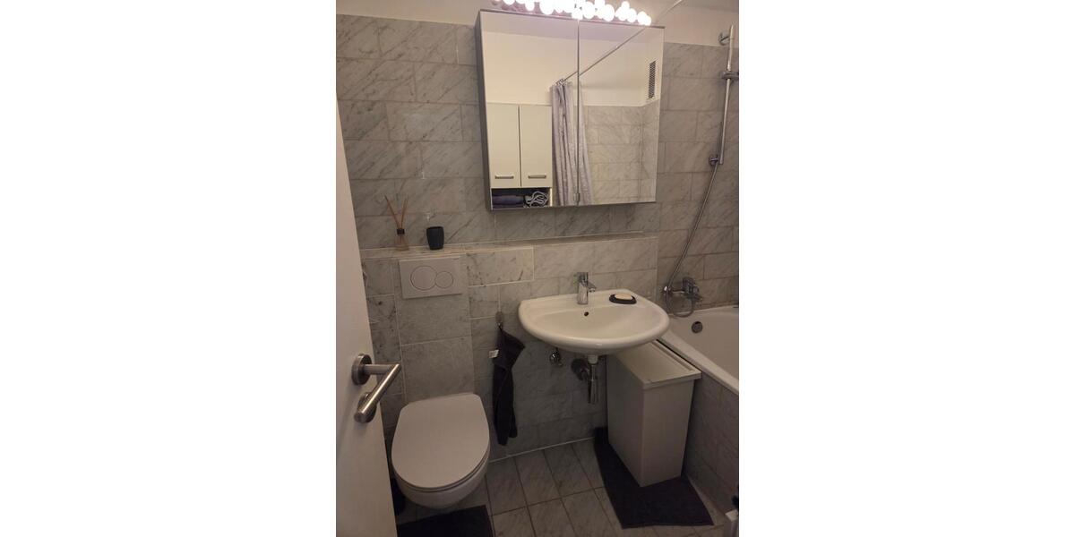 Etagenwohnung Köln Ehrenfeld - 2 Zimmer, 56 m&sup2;, 1.200&euro; | Angebot:25640119