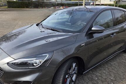 Ford Focus 65.000 km 18.500 &euro; Köln 50767
