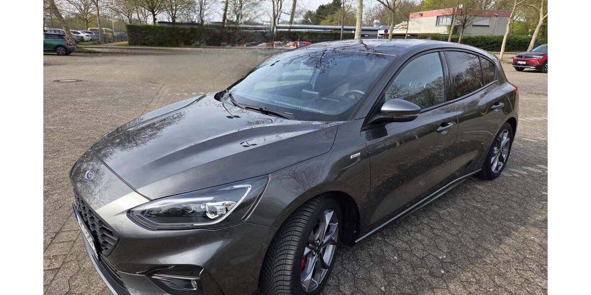 Ford Focus 65.000 km 18.500 &euro; Köln 50767