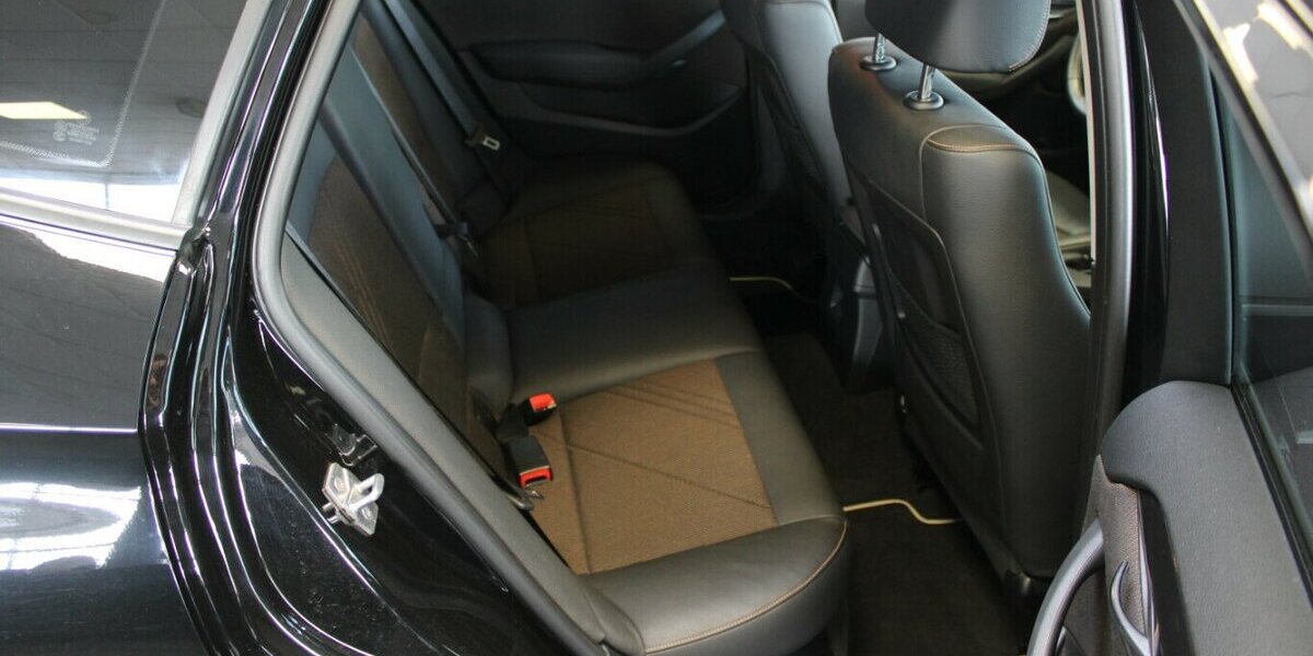 BMW X1 sDrive 18d xLine - WENIG KM - 49.594 km 14.980 &euro; Euskirchen 53881