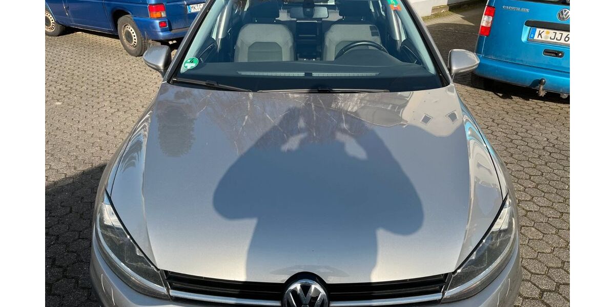 VW Golf 199.541 km 9.799 &euro; Köln 50968