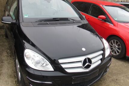 Mercedes-Benz B 200 309.000 km 2.900 &euro; Leverkusen 51371