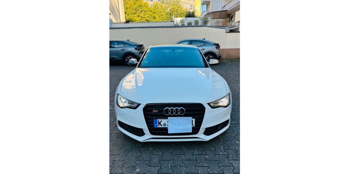 Audi S5 219.500 km 17.900 &euro; Köln 50676