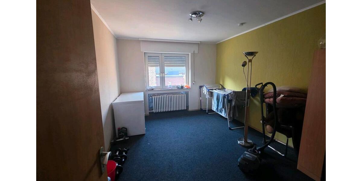 Etagenwohnung Grevenbroich - 4 Zimmer, 90 m&sup2;, 900&euro; | Angebot:25957362