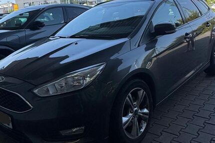 Ford Focus 130.000 km 6.999 &euro; Köln 51145