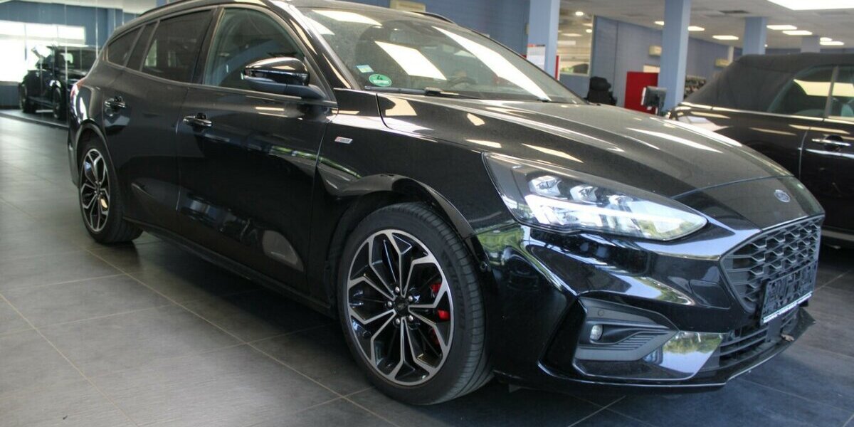 Ford Focus Turnier 1.5 EcoBlue St-Line X 155.940 km 11.480 &euro; Euskirchen 53881