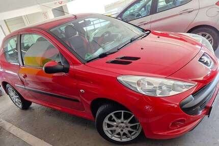 Peugeot 206 90.000 km 3.300 &euro; Köln 50767