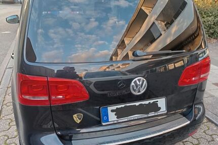 VW Touran 153.000 km 7.200 &euro; Köln 51109