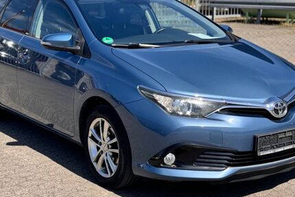 Toyota Auris 119.820 km 9.850 &euro; Bornheim 53332