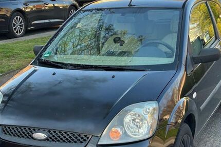 Ford Fiesta 210.000 km 1.650 &euro; Leverkusen 51371