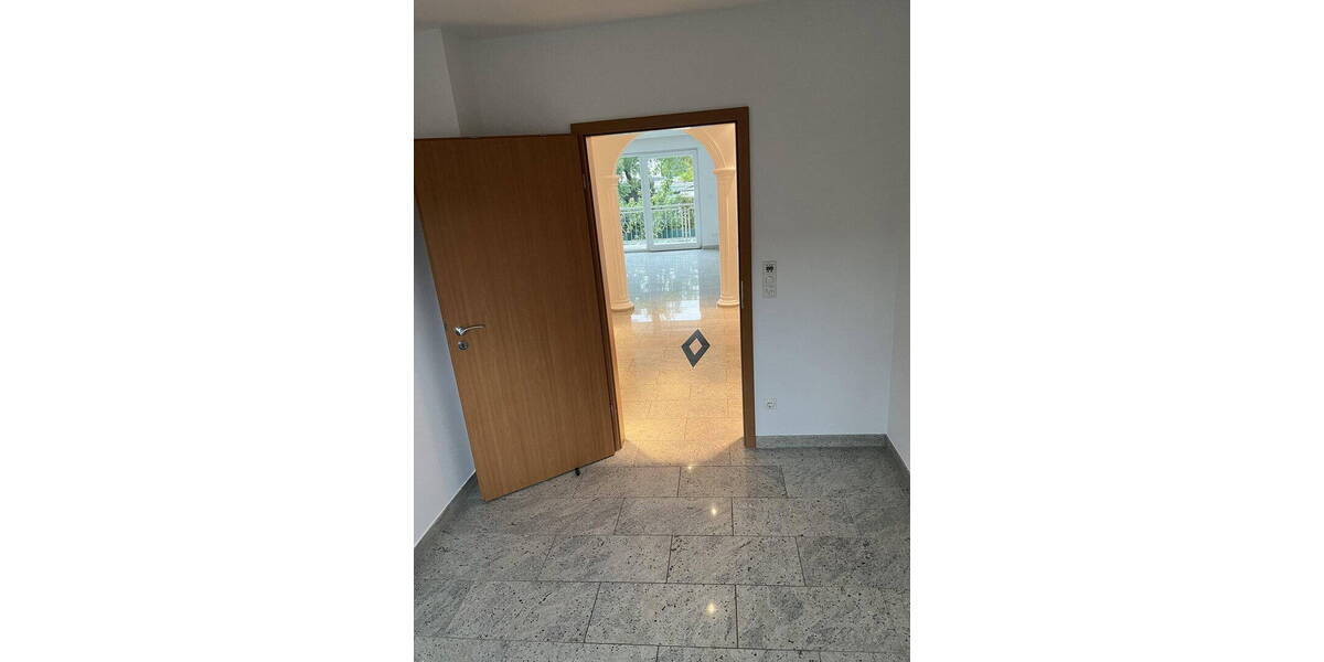 Etagenwohnung Köln Volkhoven/Weiler - 3 Zimmer, 83 m&sup2;, 1.350&euro; | Angebot:25969777