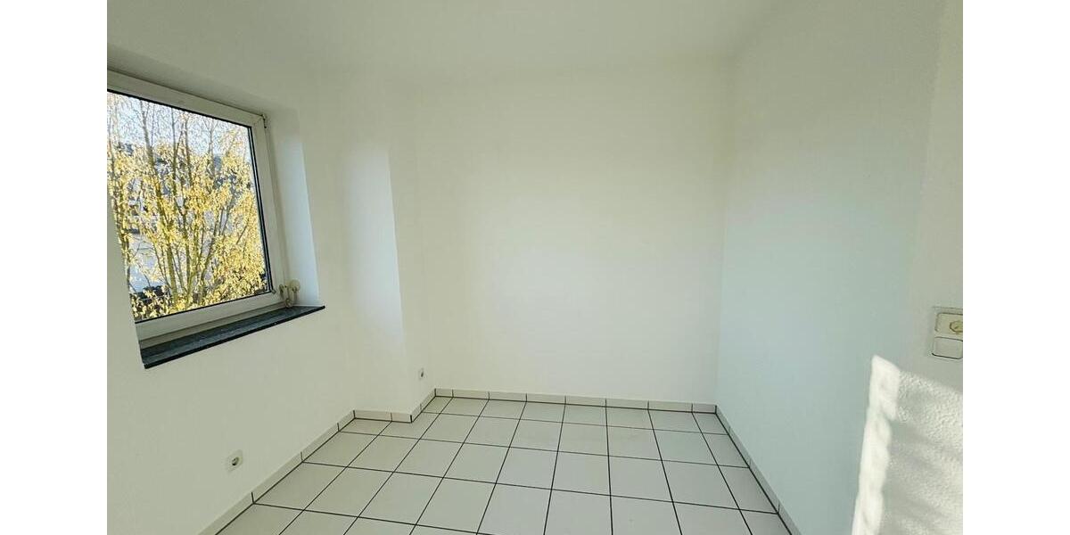Etagenwohnung Köln Mülheim - 2 Zimmer, 78 m&sup2;, 1.500&euro; | Angebot:25981160