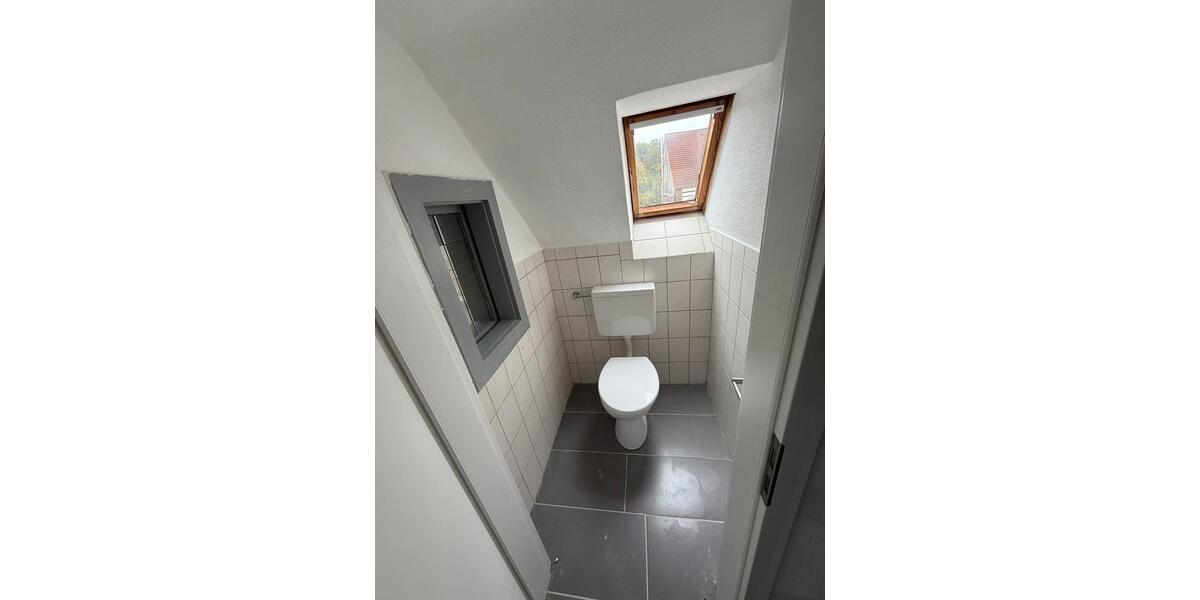 Dachgeschoßwohnung Langerwehe - 2 Zimmer, 63 m&sup2;, 670&euro; | Angebot:25844075