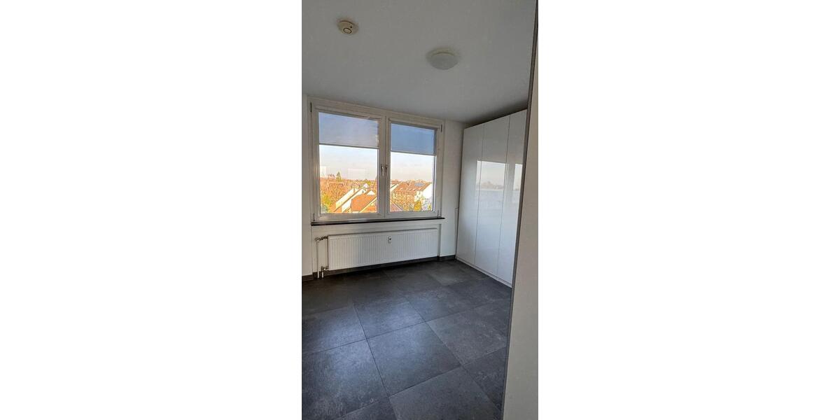 Etagenwohnung Köln Rodenkirchen - 3 Zimmer, 83 m&sup2;, 1.850&euro; | Angebot:25887333