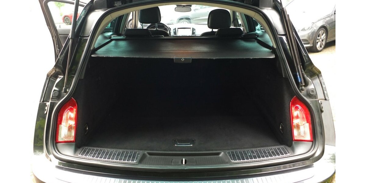 Opel Insignia WM26:EDITION NAVI PARKPILOT/KAMERA 17 Zol 96.093 km 9.998 &euro; Köln 50858