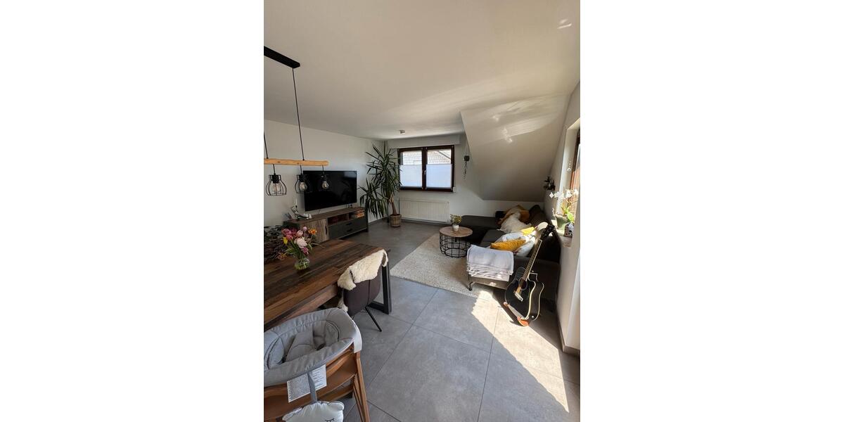 Dachgeschoßwohnung Düren Mariaweiler-Hoven - 3 Zimmer, 71 m&sup2;, 220.000&euro; | Angebot:26775343