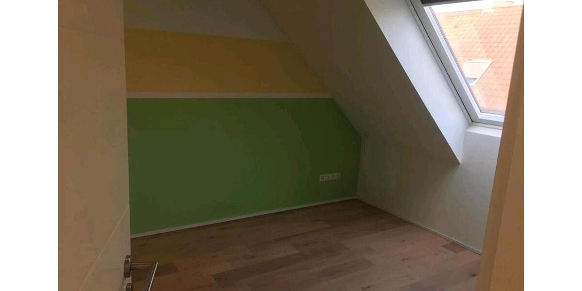 Dachgeschoßwohnung Köln Kalk - 3.5 Zimmer, 104 m&sup2;, 700.000&euro; | Angebot:26730630
