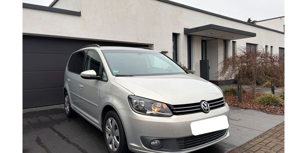 VW Touran 73.000 km 9.950 &euro; Köln 50674