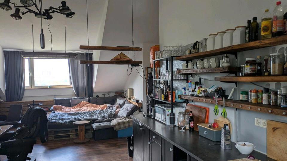 Dachgeschoßwohnung Pulheim - 3 Zimmer, 80 m&sup2;, 850&euro; | Angebot:25714490