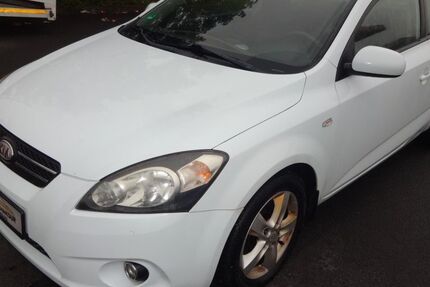 Kia ceed / Ceed 300.000 km 600 &euro; Zülpich 53909