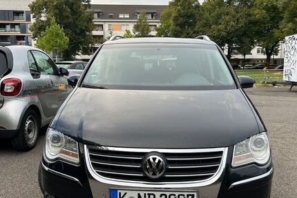 VW Touran 365.000 km 3.100 &euro; Köln 51067