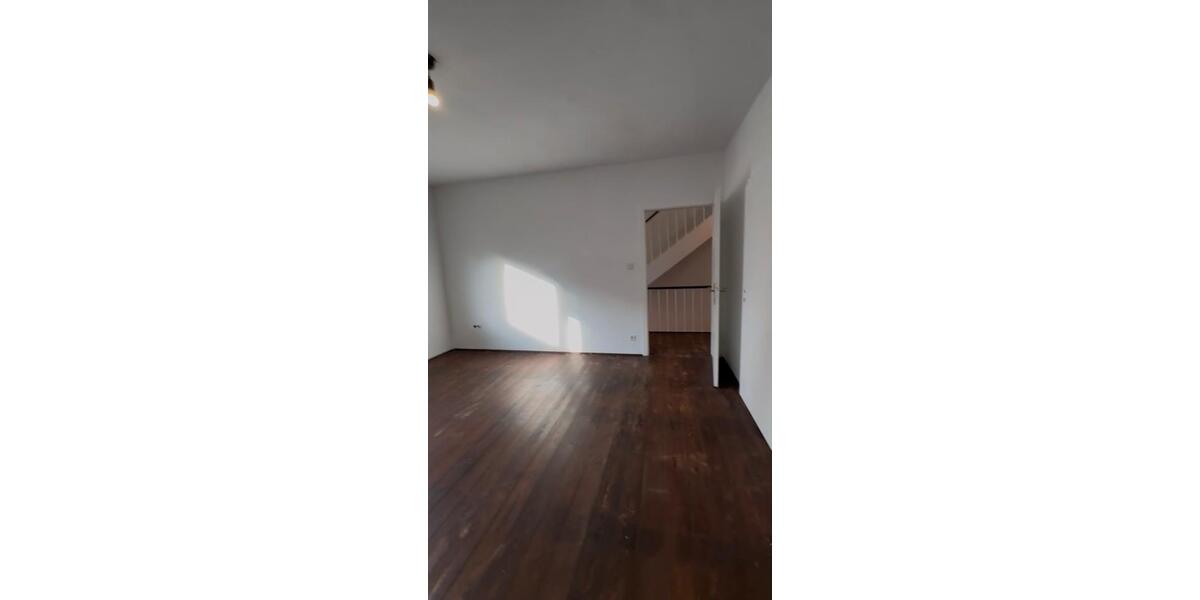 Etagenwohnung Köln Nippes - 4 Zimmer, 104 m&sup2;, 1.400&euro; | Angebot:25994193