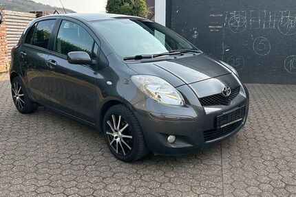 Toyota Yaris 167.094 km 3.799 &euro; Kreuzau 52372