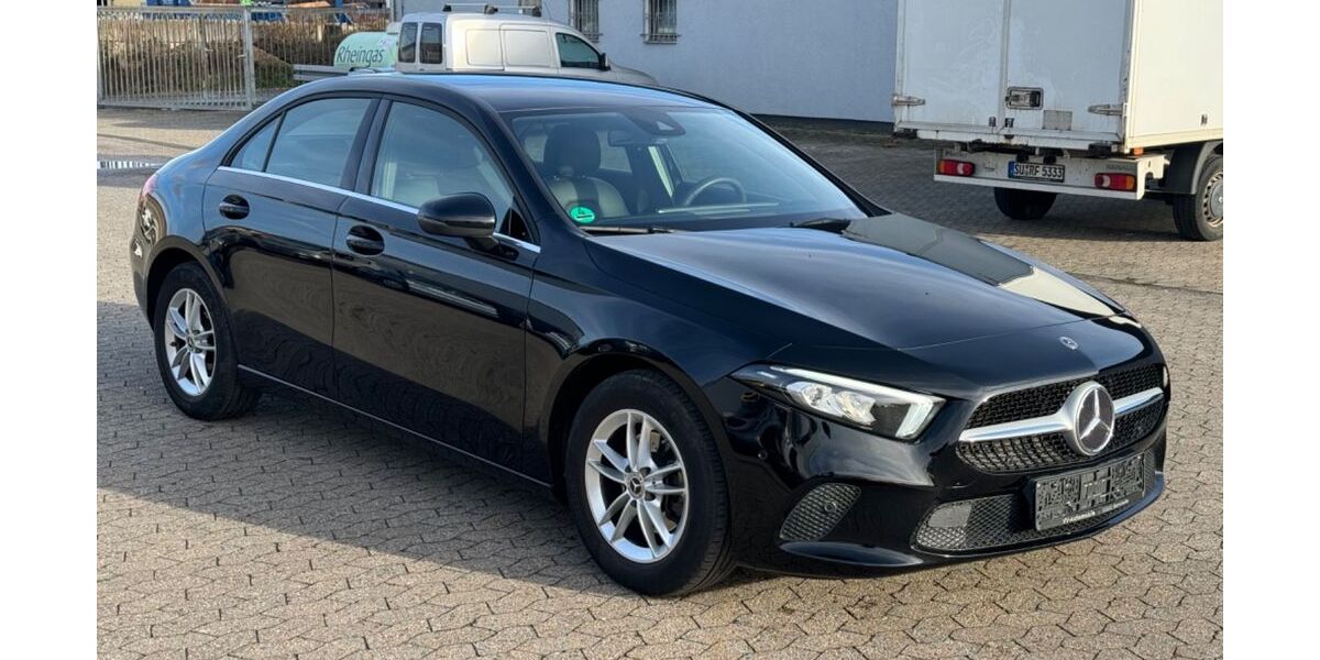 Mercedes-Benz A 180 69.890 km 20.950 &euro; Bornheim 53332