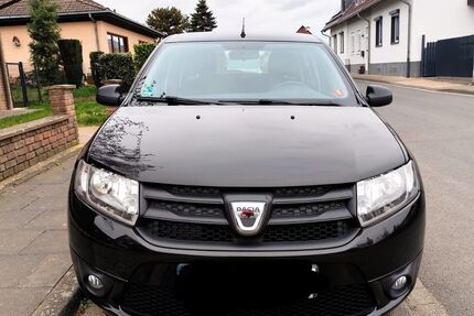 Dacia Sandero 74.100 km 5.200 &euro; Großbüllesheim 53881