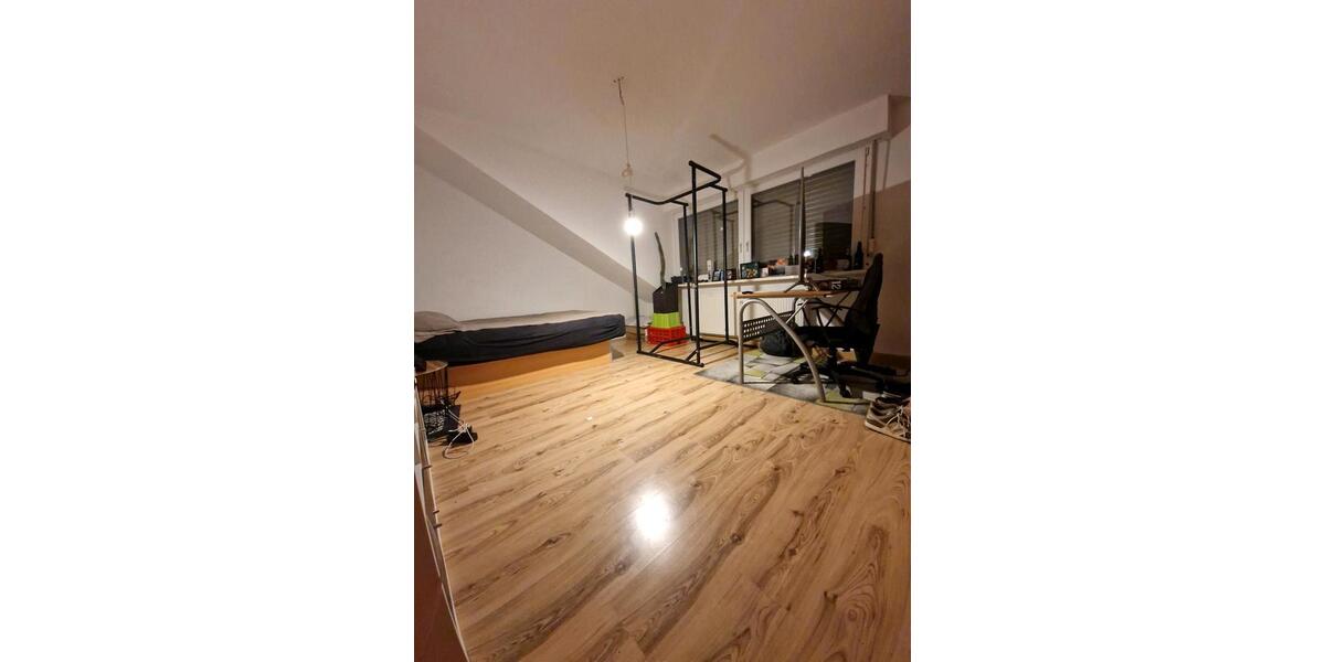 Etagenwohnung Bornheim - 1 Zimmer, 90 m&sup2;, 490&euro; | Angebot:26543518