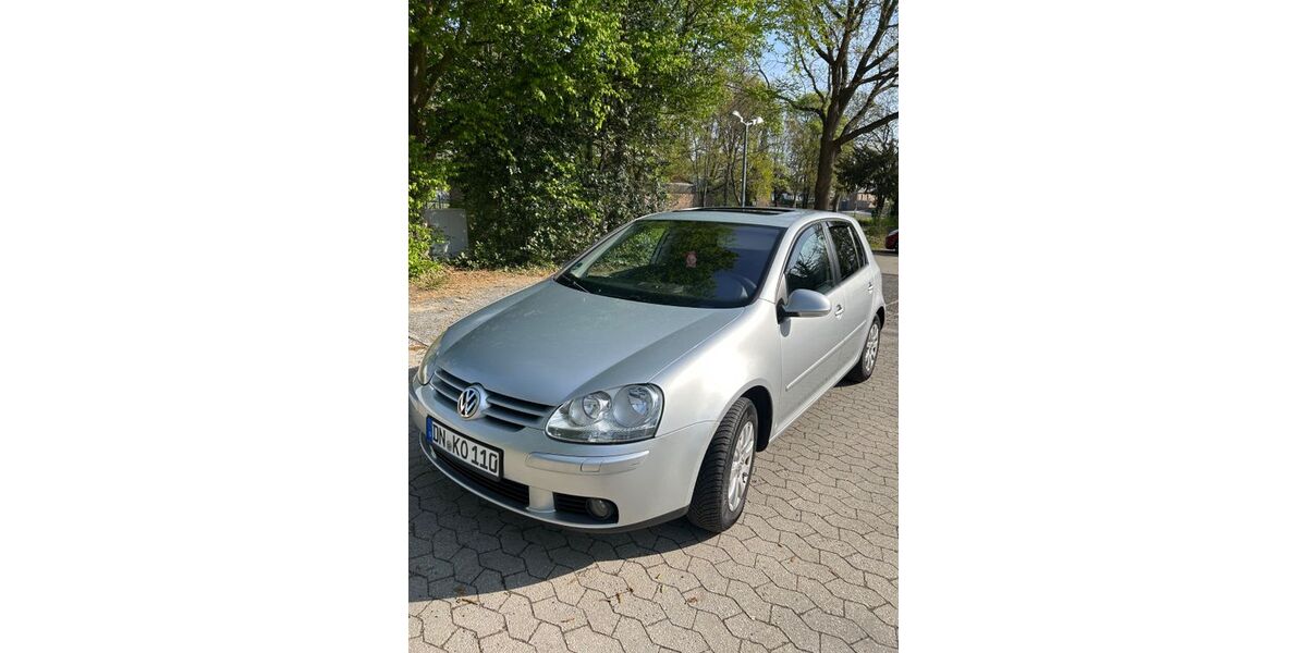 VW Golf 257.000 km 2.600 &euro; Düren 52349