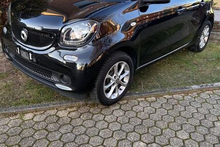 Smart ForFour 144.685 km 5.970 &euro; Düren 52355