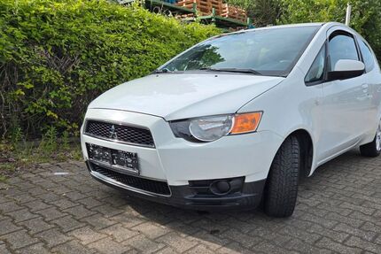 Mitsubishi Colt 13.168 km 6.450 &euro; Köln 50996