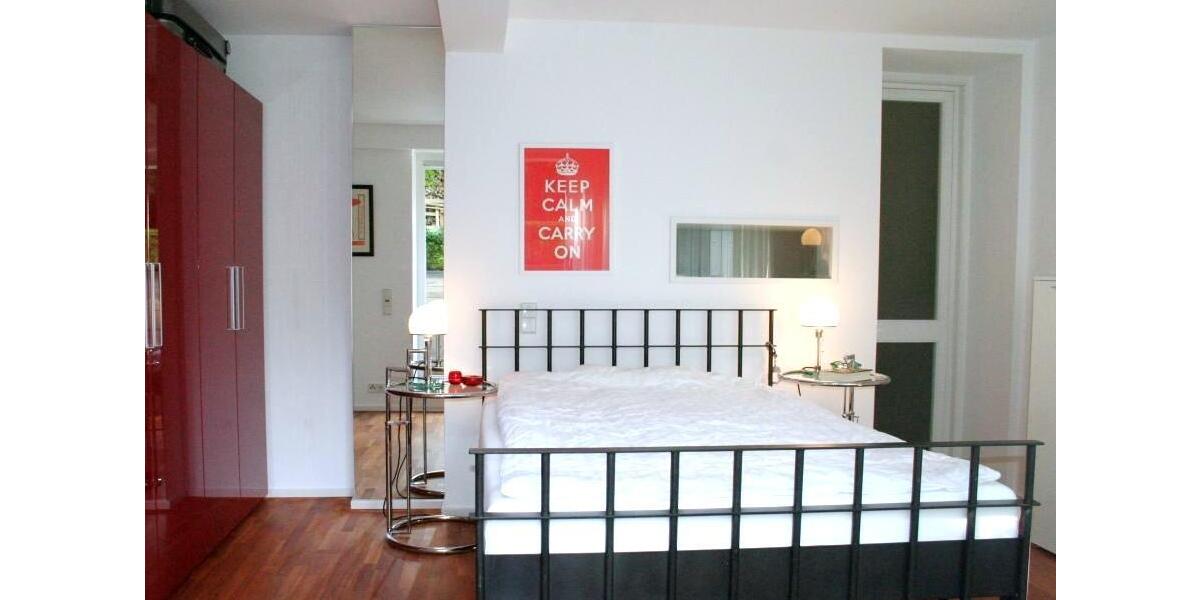 Köln, mitten drin - trotzdem absolut ruhig außergewöhnliche 2- bis 3-Zimmer Wohnung, ca. 100 m² große Terrasse und Stellplatz - Terrassenwohnung Köln Innenstadt | Angebot:26664145