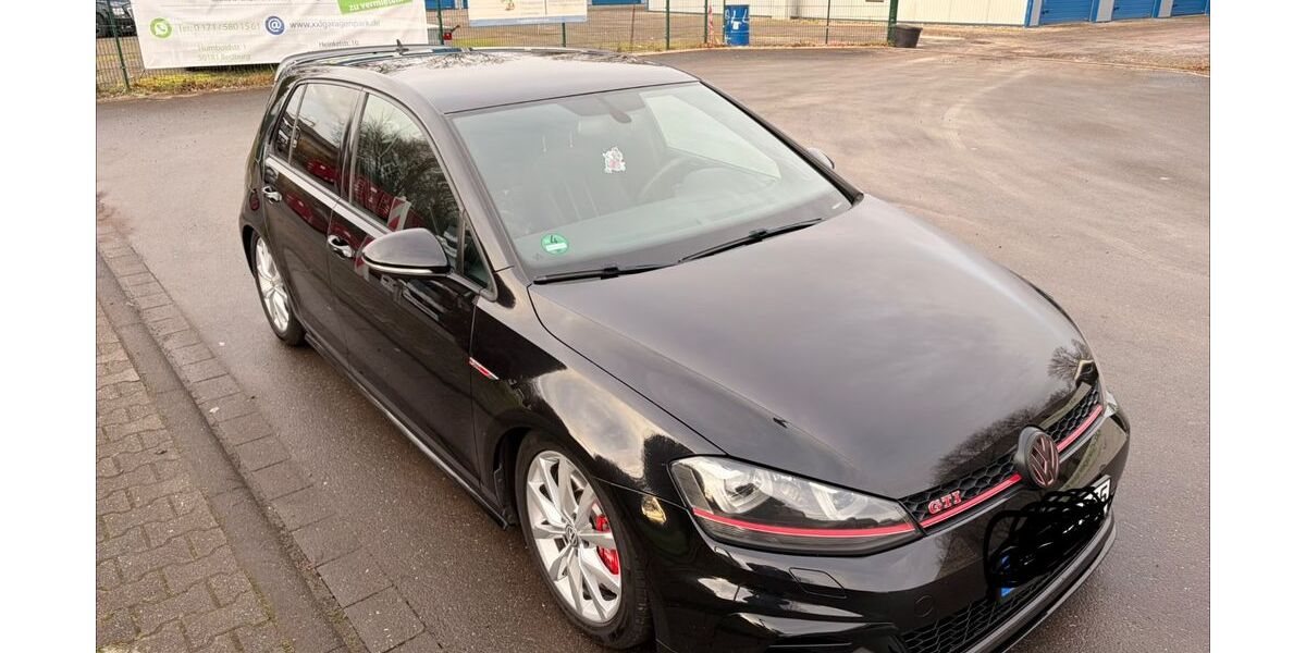 VW Golf 90.715 km 21.900 &euro; Bergheim 50126