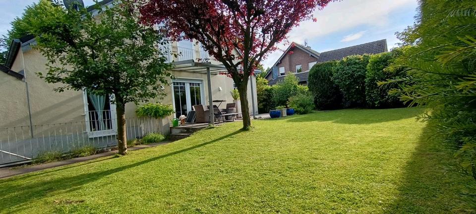 Einfamilienhaus Pulheim - 5 Zimmer, 215 m&sup2;, 989.000&euro; | Angebot:15410537