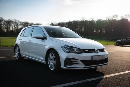 VW Golf 90.000 km 19.950 &euro; Köln 50859